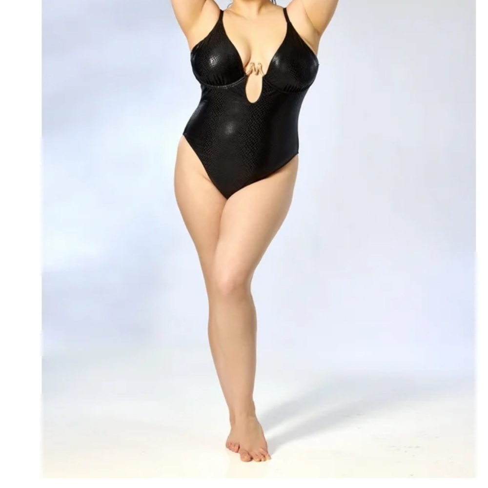 NEW HOT GIRL Summer Black Snakeskin Swimsuit with snake accent